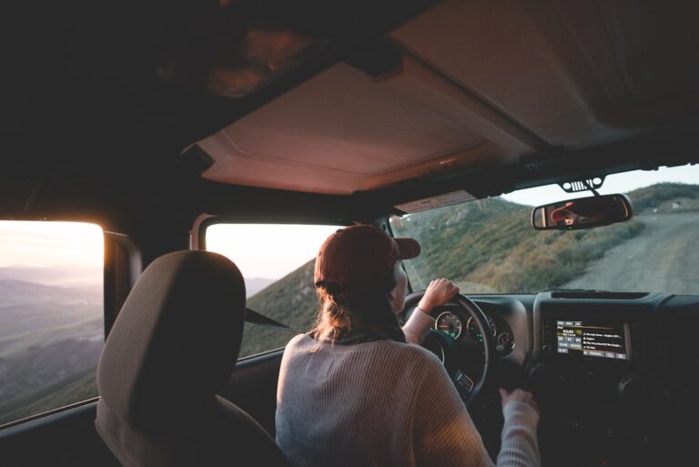 Photo Sfaturi pentru Planificarea unui Road Trip cu Prietenii în Timpul Vacanței