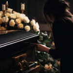 sprijinul unei firme de pompe funebre